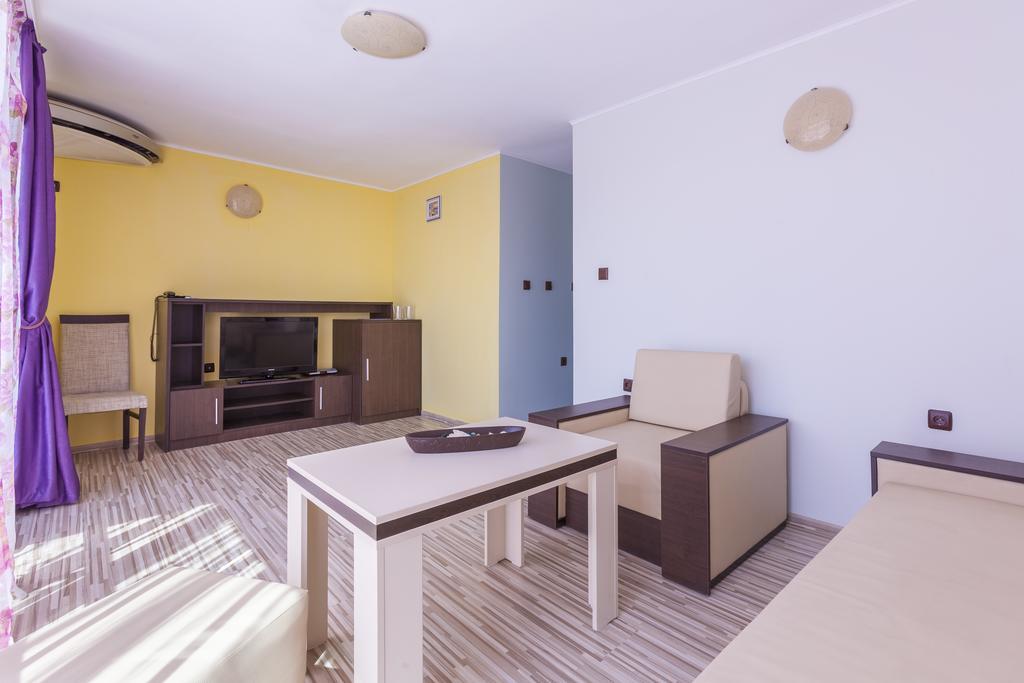 Akladi Family Hotel Черноморец Экстерьер фото