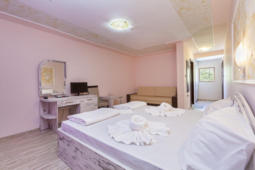 Akladi Family Hotel Черноморец Экстерьер фото