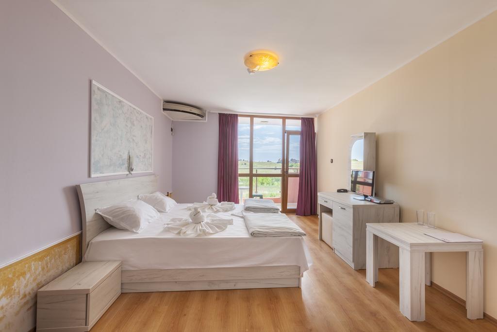 Akladi Family Hotel Черноморец Экстерьер фото