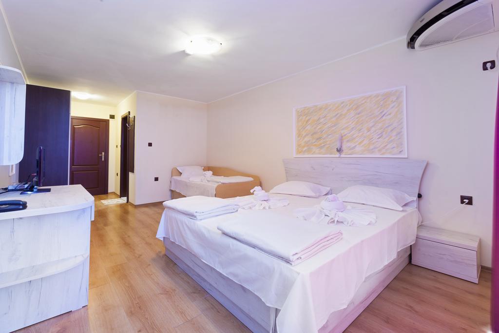 Akladi Family Hotel Черноморец Экстерьер фото