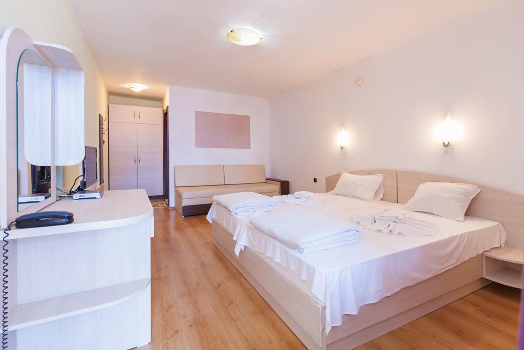 Akladi Family Hotel Черноморец Экстерьер фото
